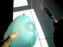 Experimento: Explotando globos de colores con la luz del sol | Recurso educativo 10608